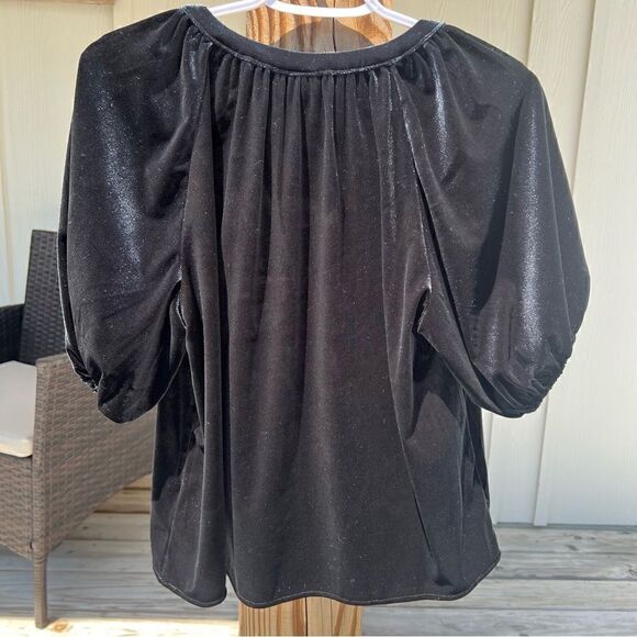 Gap Velvet short puff sleeve v neck blouse in black size small - Picture 6 of 16